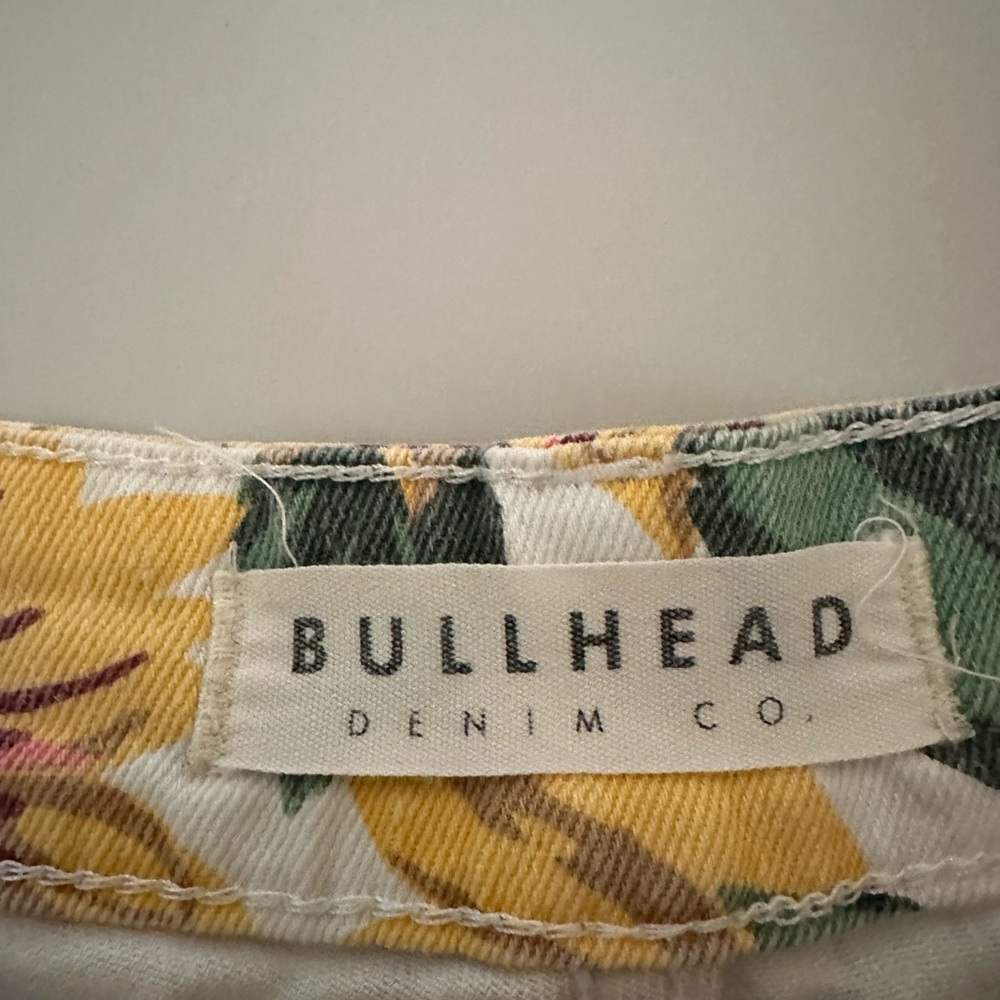 Bullhead Sunflower Shorts - Picture 3 of 5
